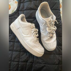 Men’s Nike Air Force size 10.5